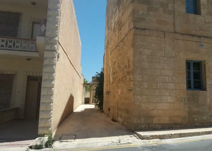 Gozo Rustic With Stunning Views And Swimming Pool Holiday home Sannat