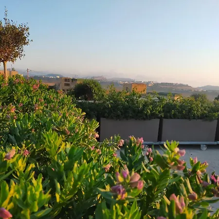Gozo Rustic With Stunning Views And Swimming Pool Ferienhaus