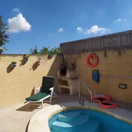 בית נופש Gozo Rustic With Stunning Views And Swimming Pool Sannat