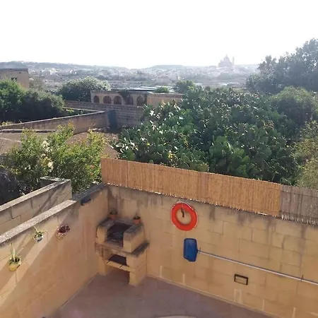 Gozo Rustic With Stunning Views And Swimming Pool בית נופש Sannat