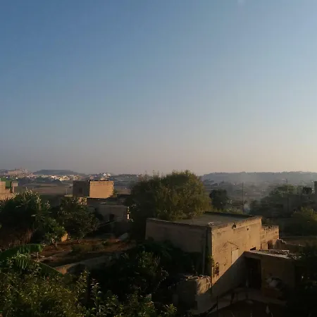 Gozo Rustic With Stunning Views And Swimming Pool בית נופש