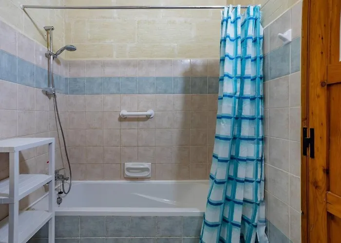 Feriehus Gozo Rustic With Stunning Views And Swimming Pool