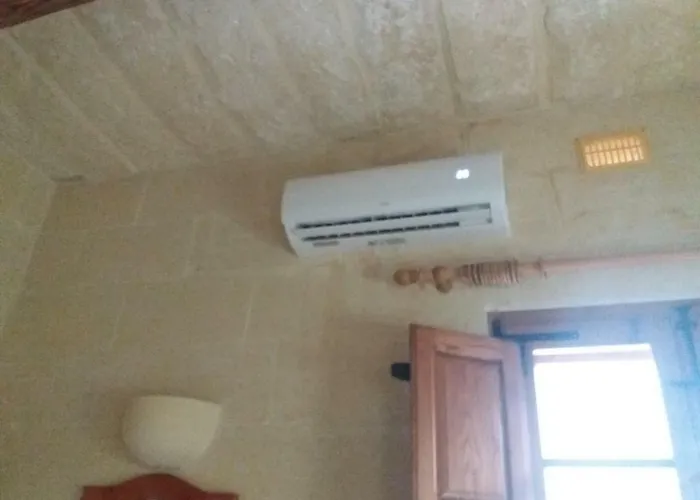 Gozo Rustic With Stunning Views And Swimming Pool Feriehus